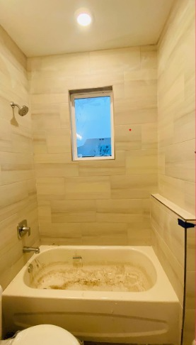 Bathroom before deep cleaning by RBX